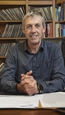 Dr. Guy Briffoz